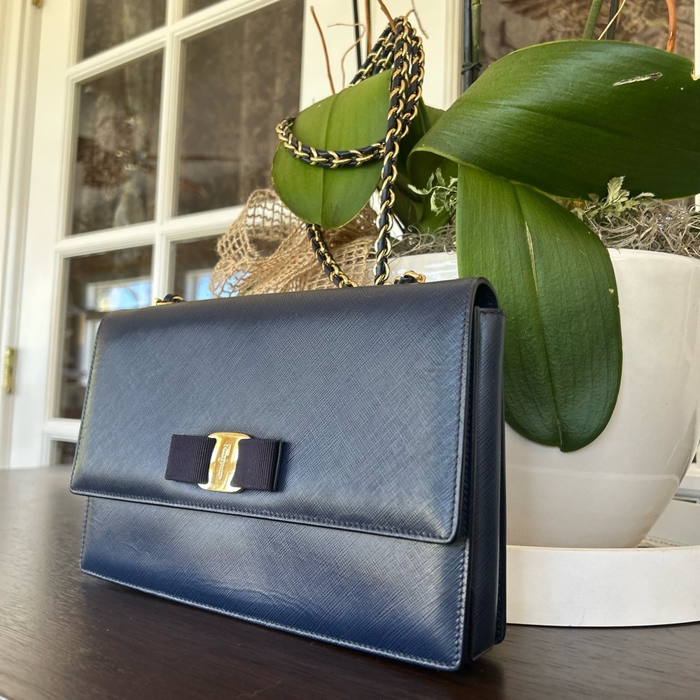 SALVATORE FERRAGAMO GINNY CROSS BODY LARGE DARK BLUE - Picture 5 of 13